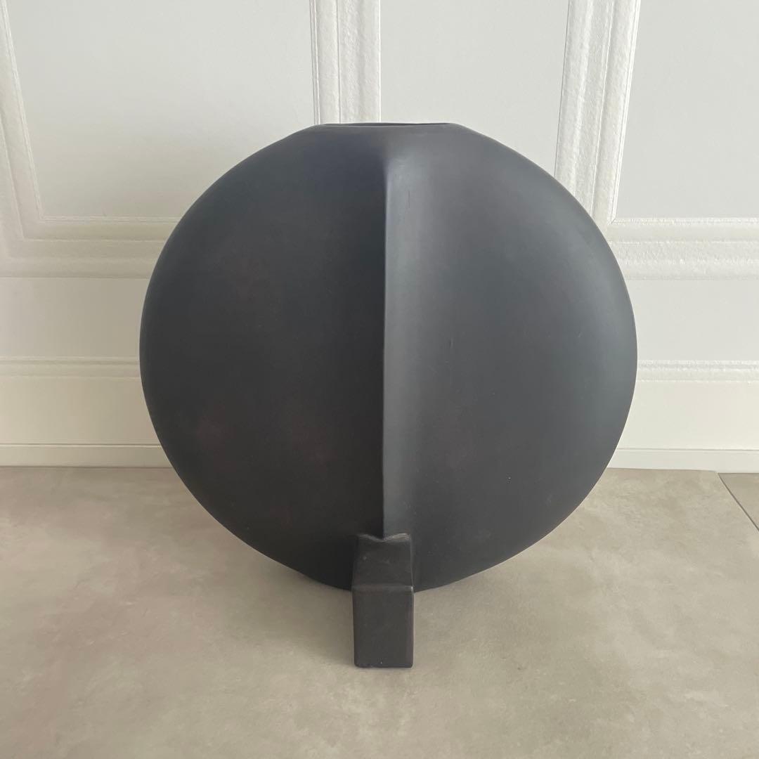 花瓶・フラワースタンド 101 Guggenheim Vase Big Coffee