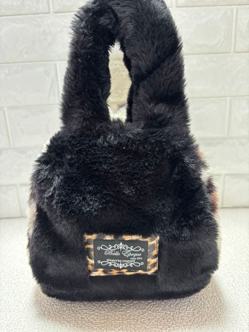 さ*ー様 コヤンイサムチョン　ハンドメイド　ファーバッグ　サンダーちゃん　ヒョウ