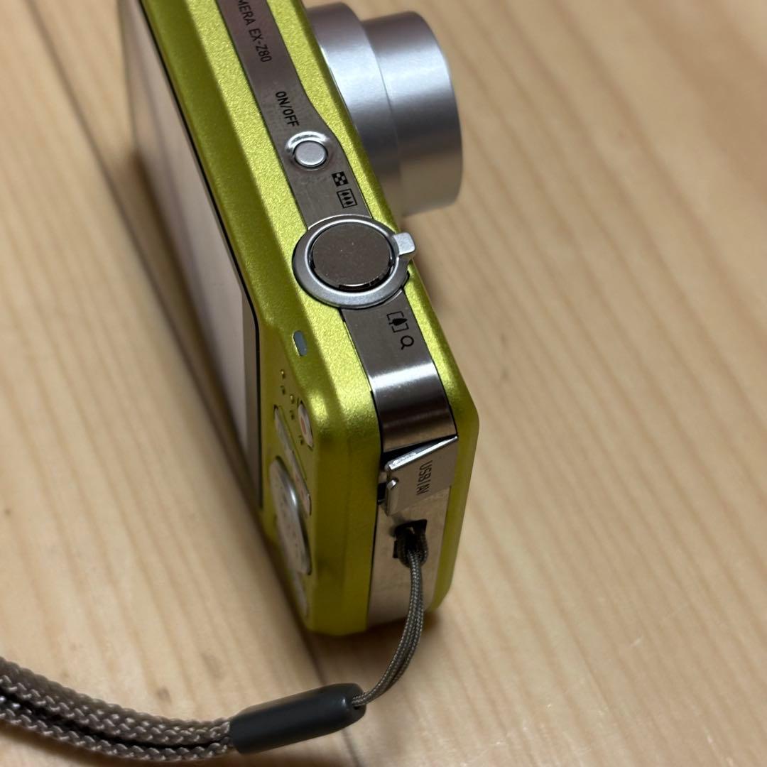 CASIO EXILIM EX-Z80 イエロー カシオ デジカメ　コンデジ