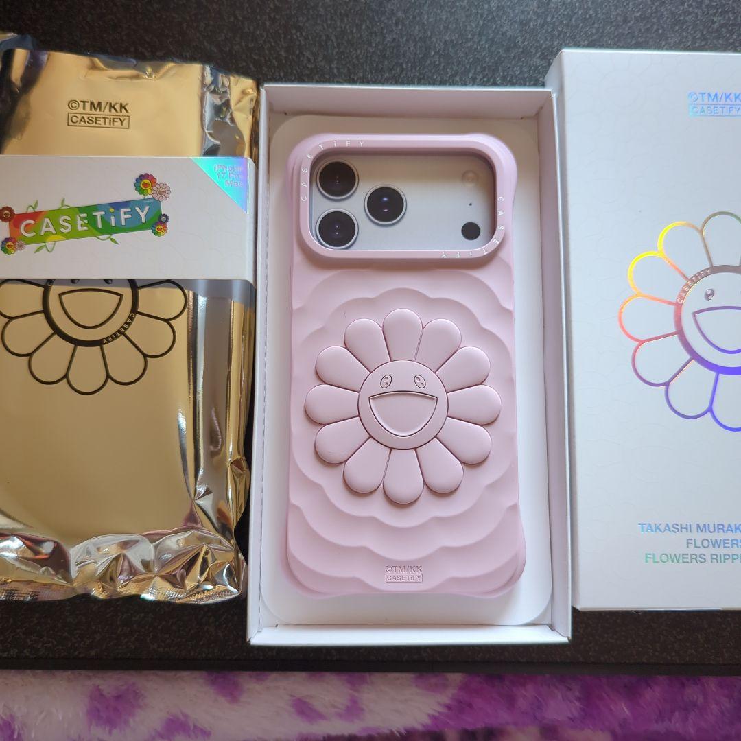 CASSETiFY タカシ・ムラカミフラワーケース iPhone17ProMax