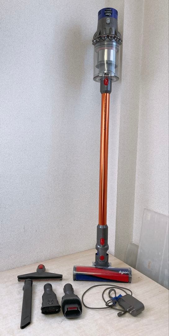 通電確認済 ダイソン SV12 コードレスクリーナー 掃除機 dyson 中古品