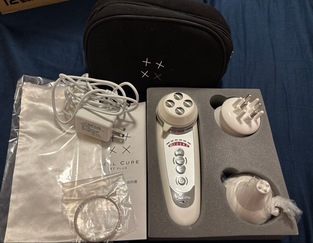 CELLCURE4Tplus 美顔器　小顔　美容家電