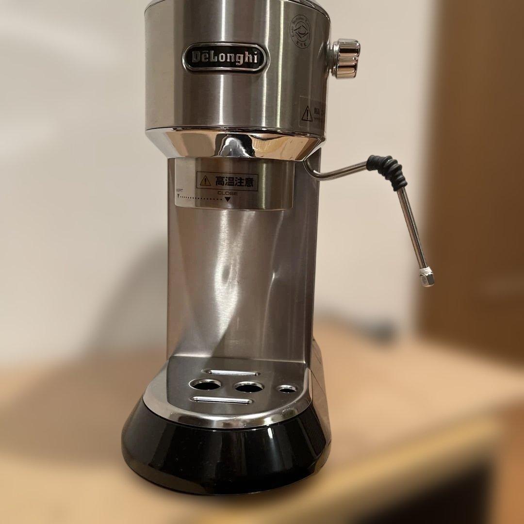 De'Longhi エスプレッソマシン シルバー/ブラック