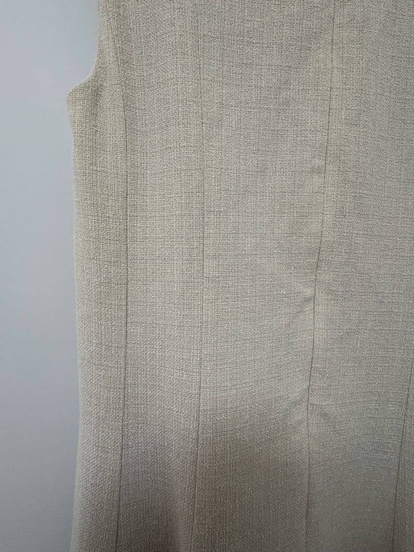 み*こ様 値下げ！ebure ノースリーブAラインワンピース ベージュ