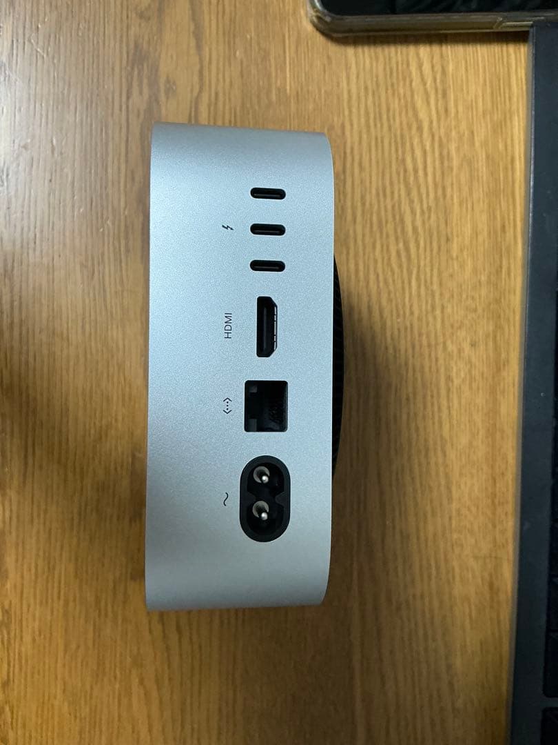 M4 Mac mini メモリ16GB ストレージ256GB