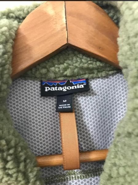 【未使用】 patagonia フリースベスト M オリーブグリーン