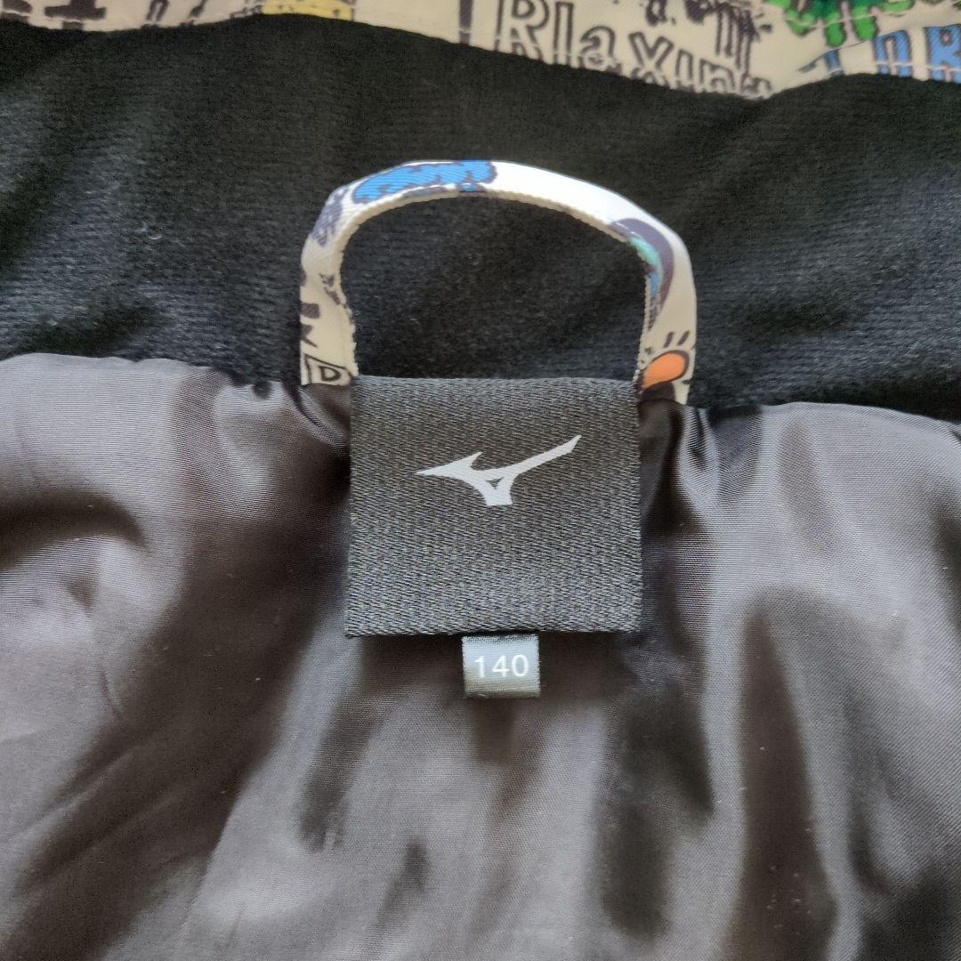 【美品】ミズノ　キッズスキーウェア　　スノーウェア　男女兼用140cm　白派手柄