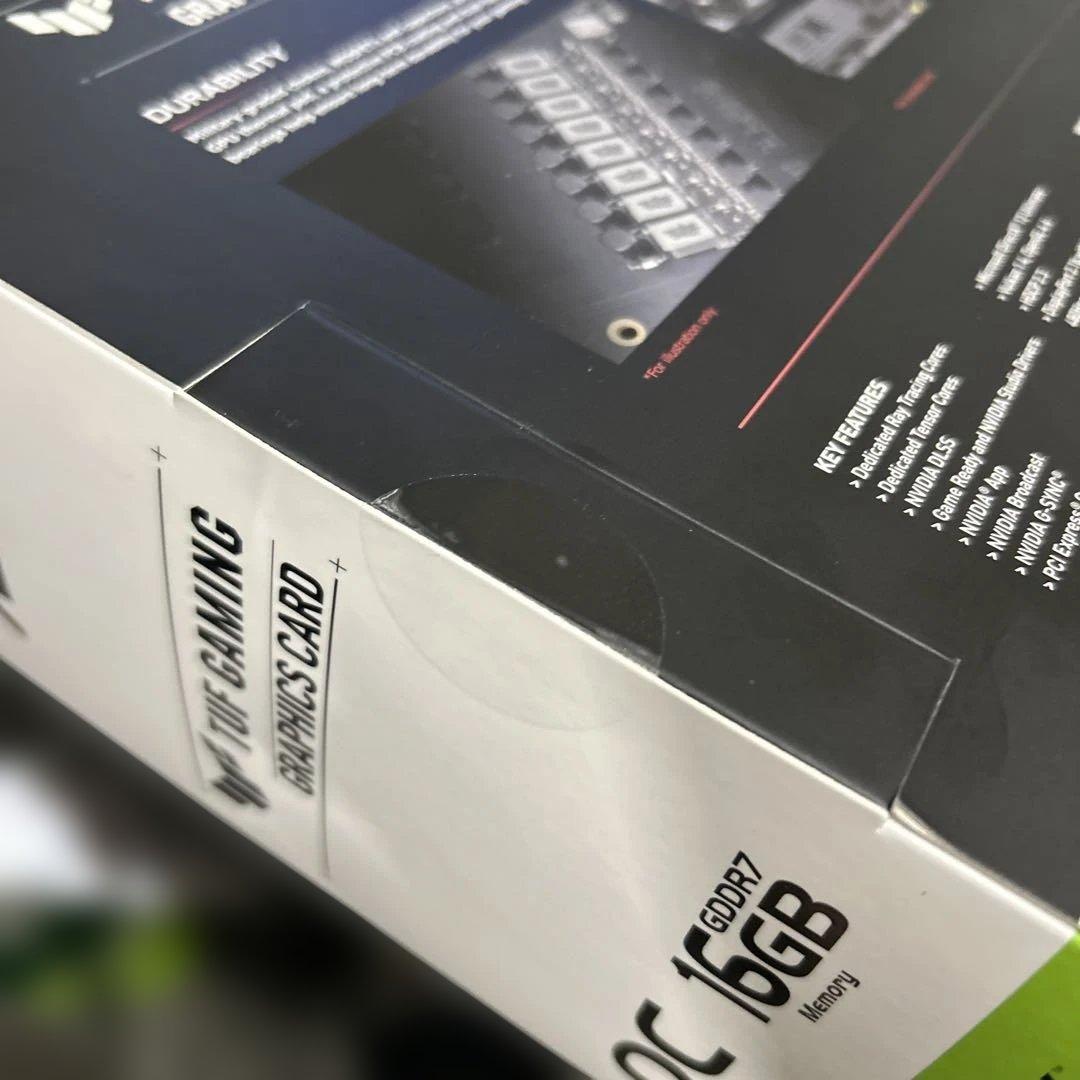 グラフィックボード・グラボ・ビデオカード ASUS TUF Gaming GeForce RTX 5080