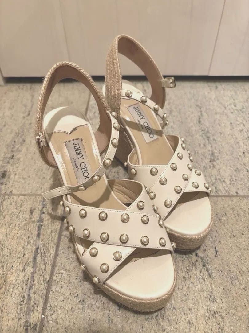 JIMMY CHOO スタッズ付きウェッジサンダル