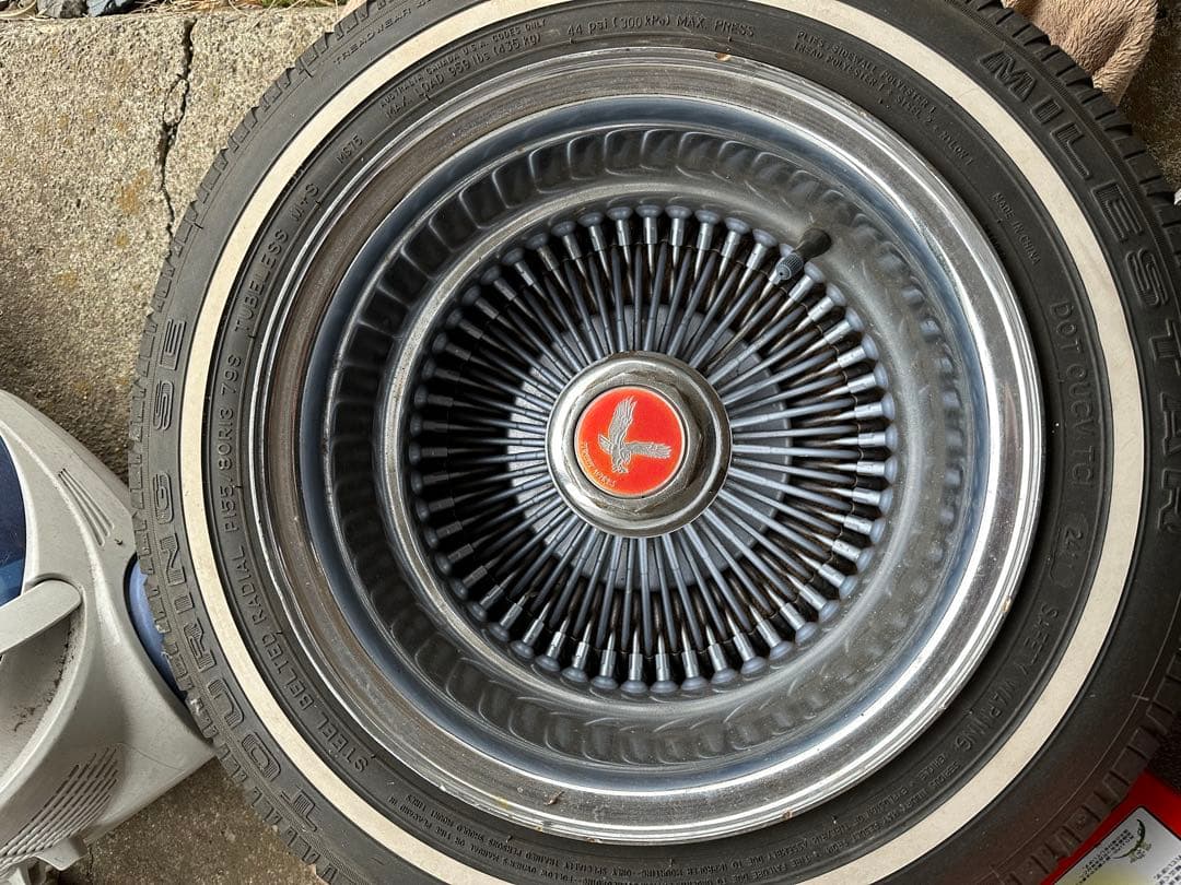 e*f様 ローライダーインパラ13インチタイヤ4本