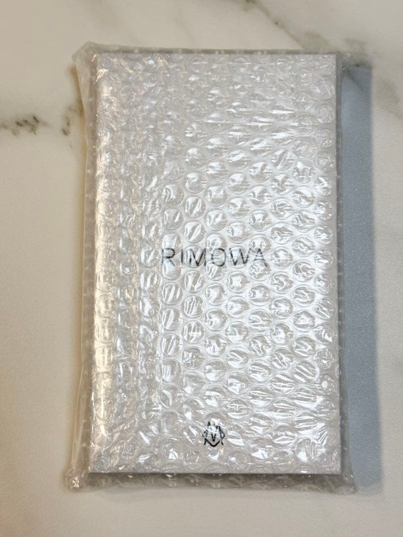 【新品未使用】RIMOWA リモワ iPhone 17 Pro Max ケース