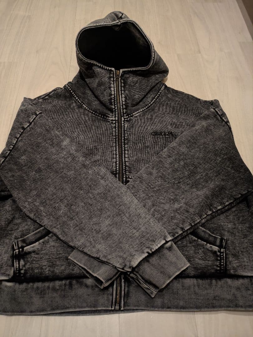 MAZZEL ジップアップパーカー　Mサイズ