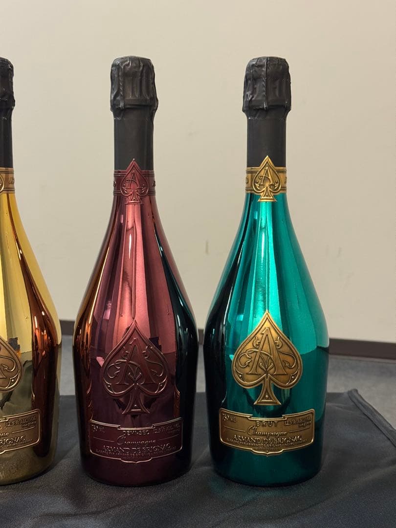 新品未開封 アルマンド4色セット