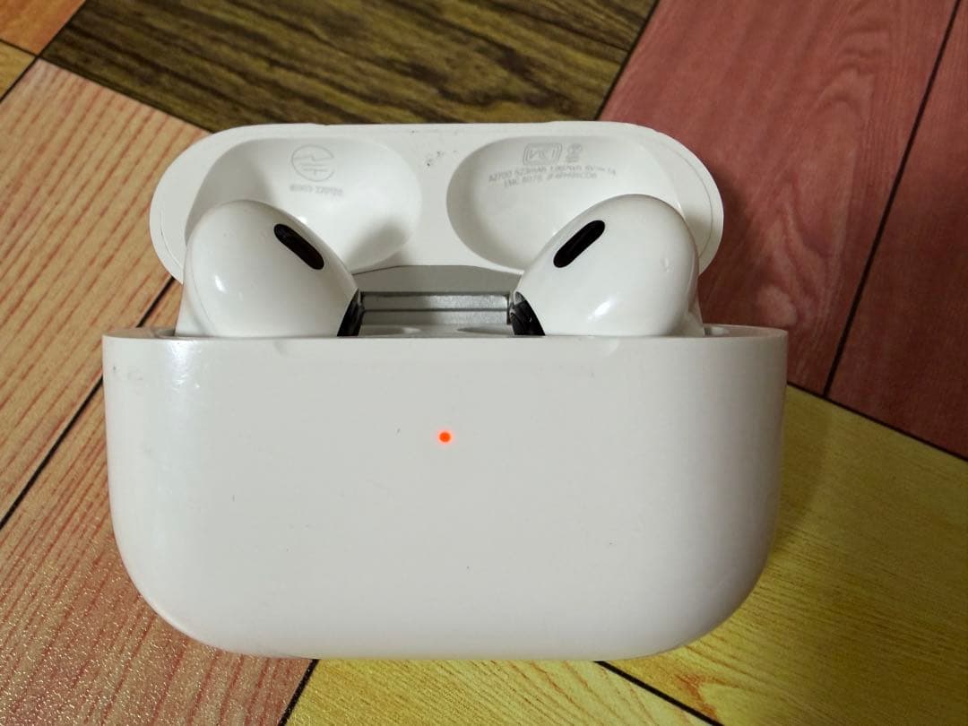 AirPods Pro 第2世代 純正イヤーチップ新品付 動作良好 キズあり