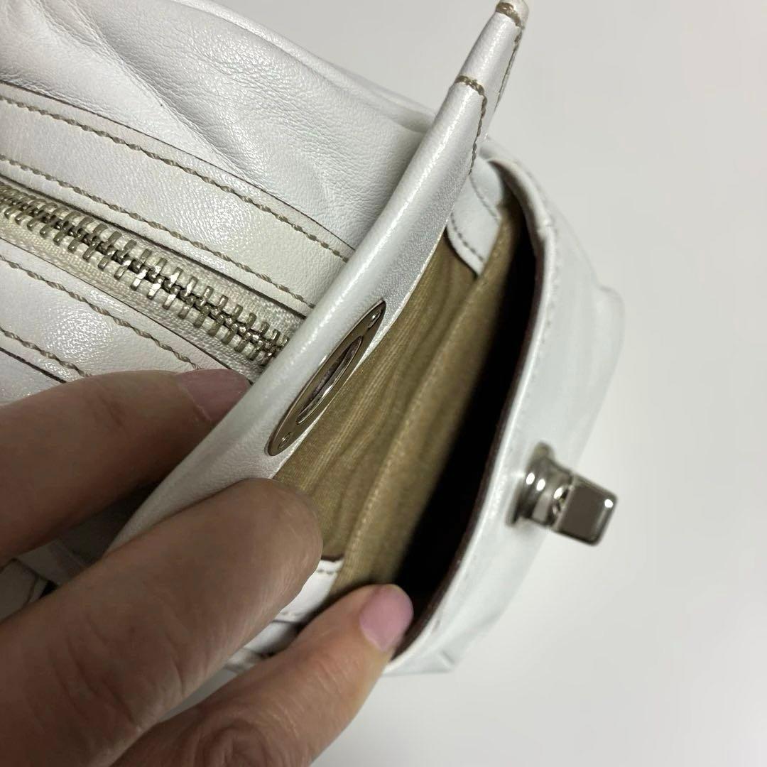 COACH コーチ　ホワイトレザーハンドバッグ　白