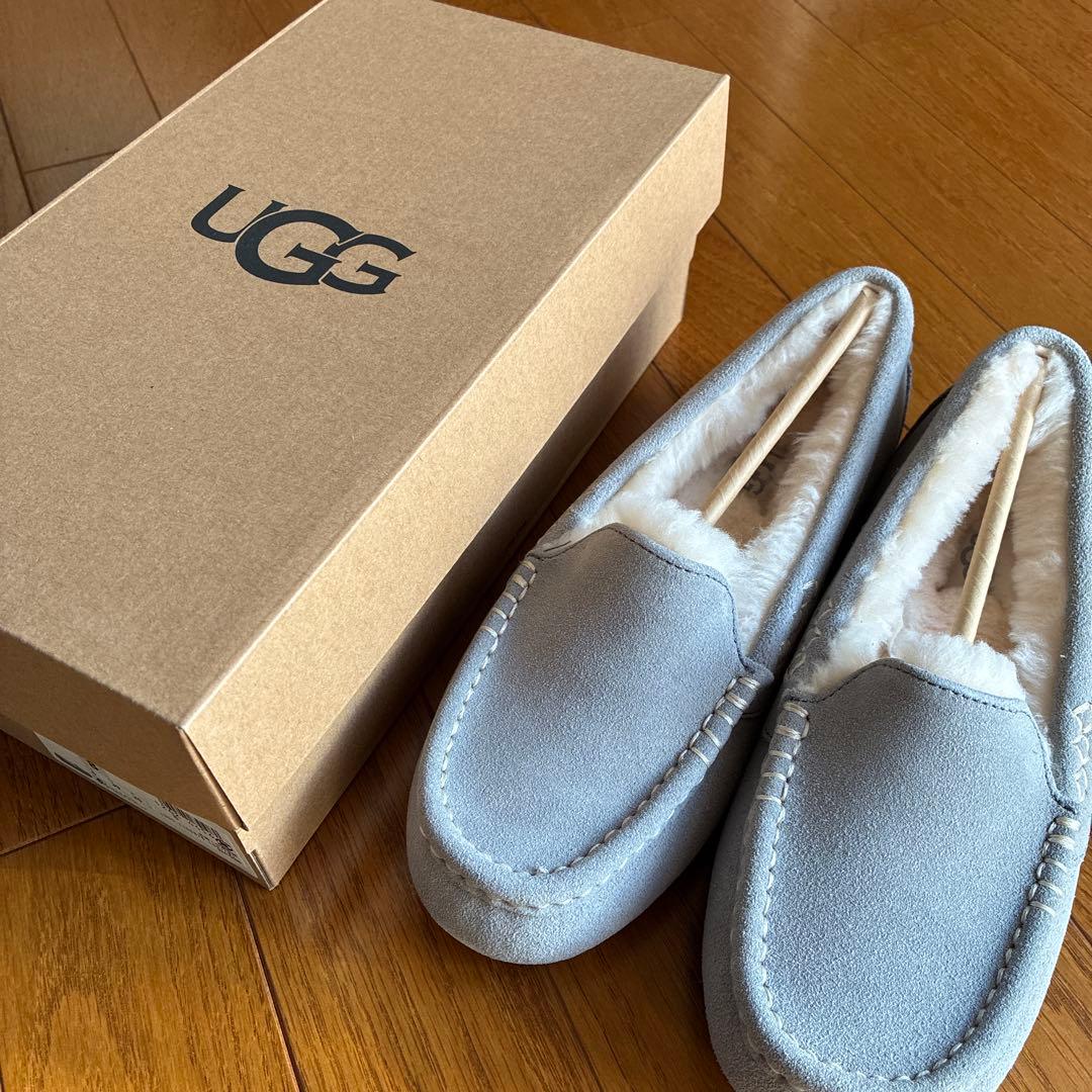 UGG ライトグレー モカシン