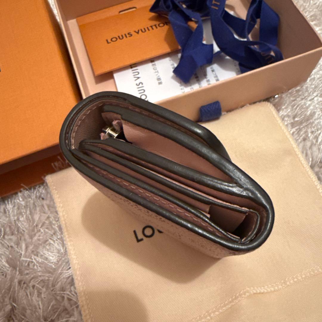 ヴィトン マヒナ ポルトフォイユ イリスXS 折り財布