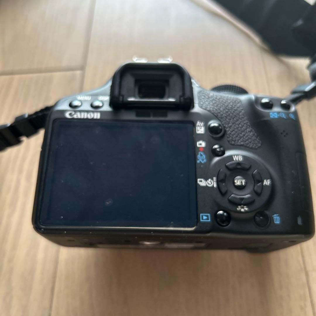 Canon（キヤノン）　EOS kiss x3 充電器付き