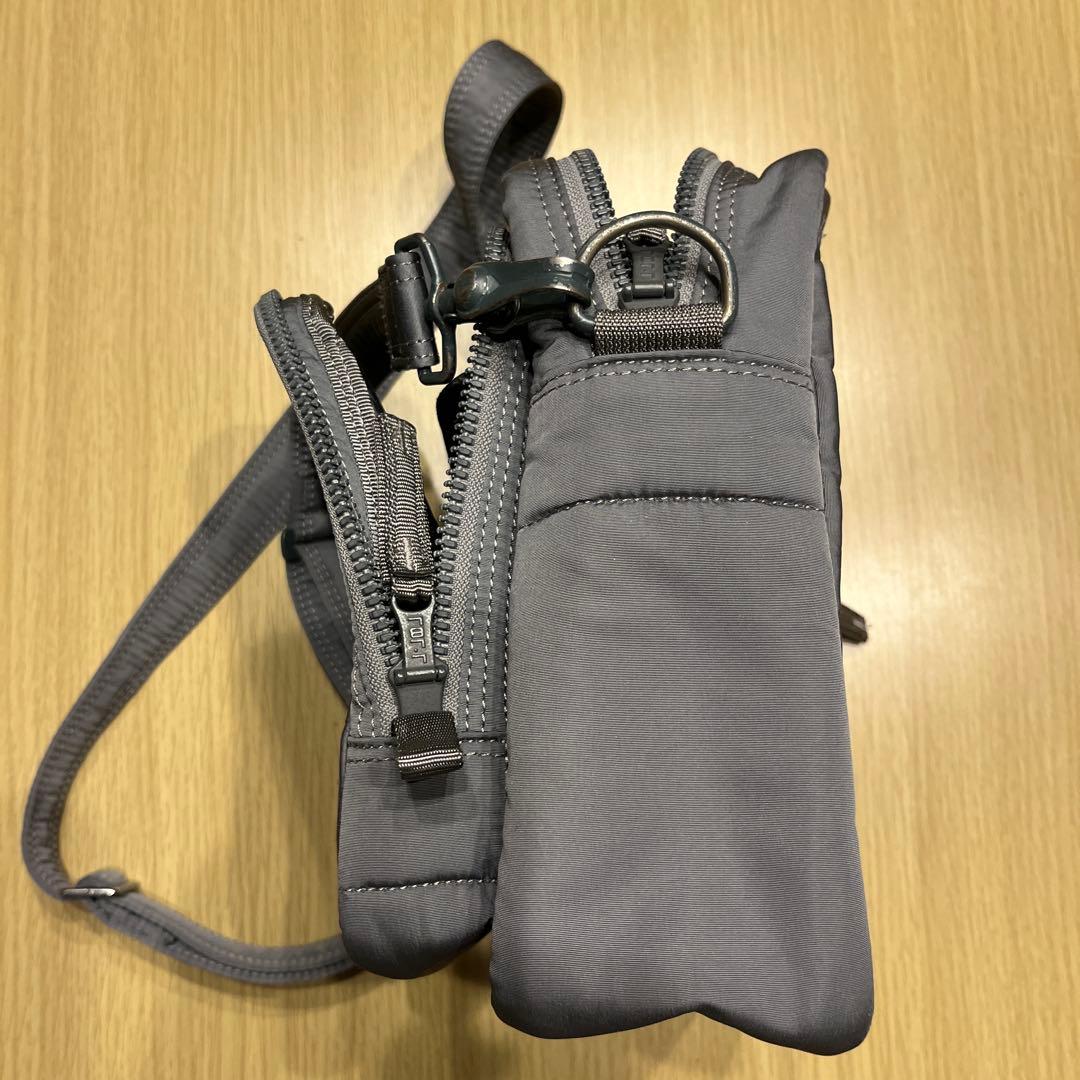 吉田カバンショルダーバッグ（サコッシュ）