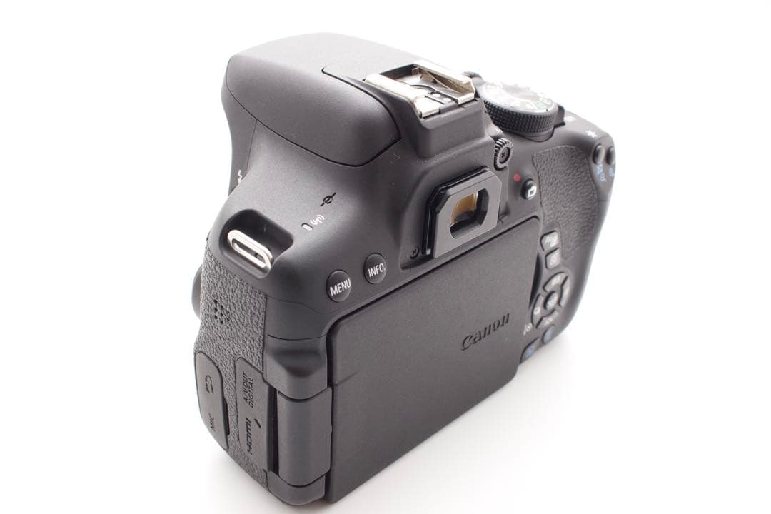 美品✨Canon EOS Kiss X8i 標準レンズキット　Wi-Fi機能