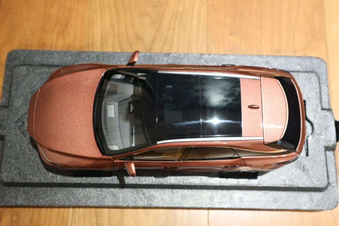 Lexus RX ソニックカッパー ミニカー 1/18