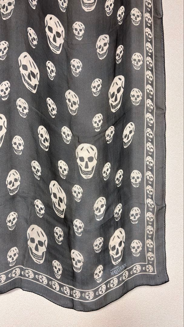 わ*様 Alexander McQueenスカル シルクスカーフ ストール ヴ