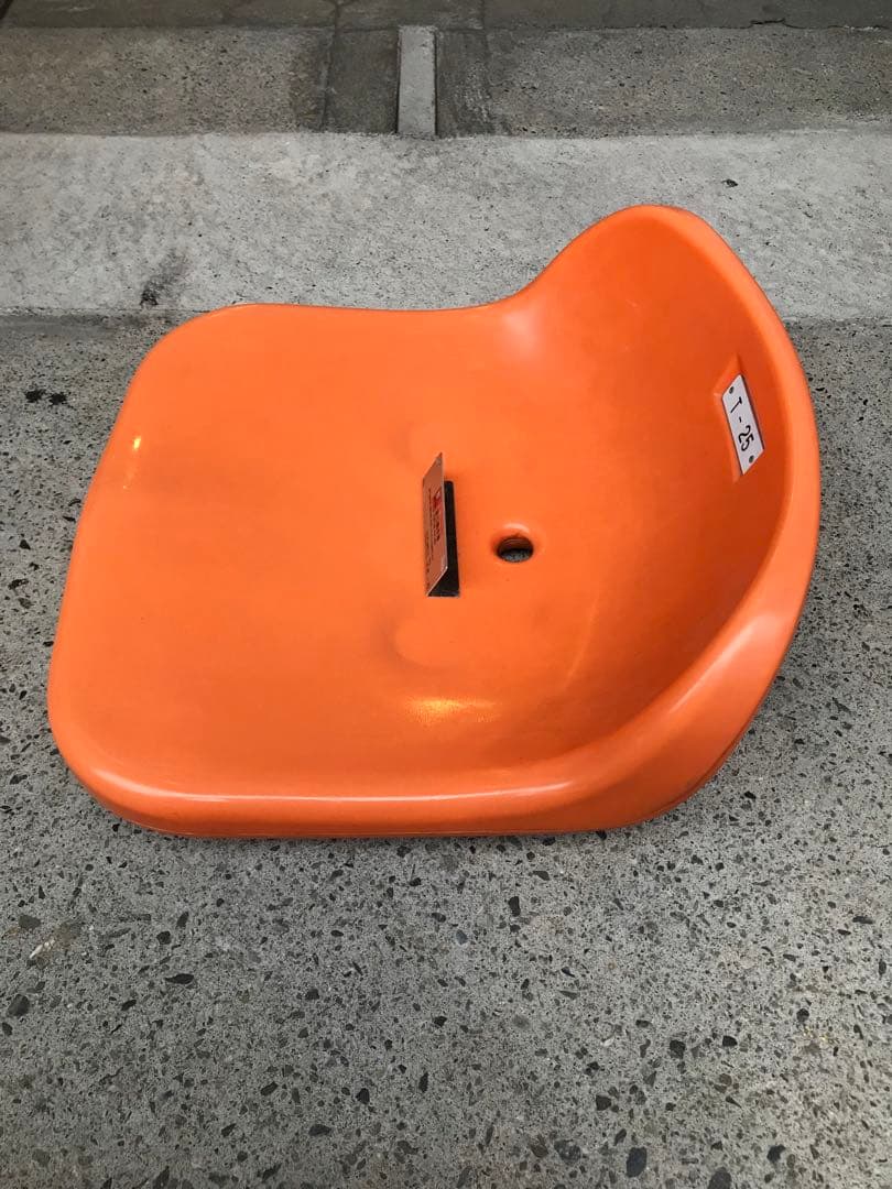 限定レア品 旧国立競技場 シート 指定席 オレンジ 椅子