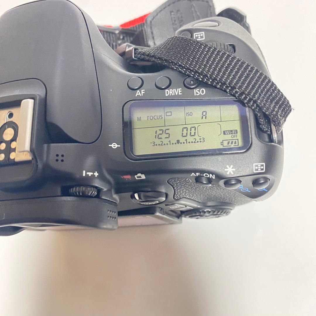 美品✨CANON EOS 70D ダブルズームレンズキット　Wi-Fi機能搭載