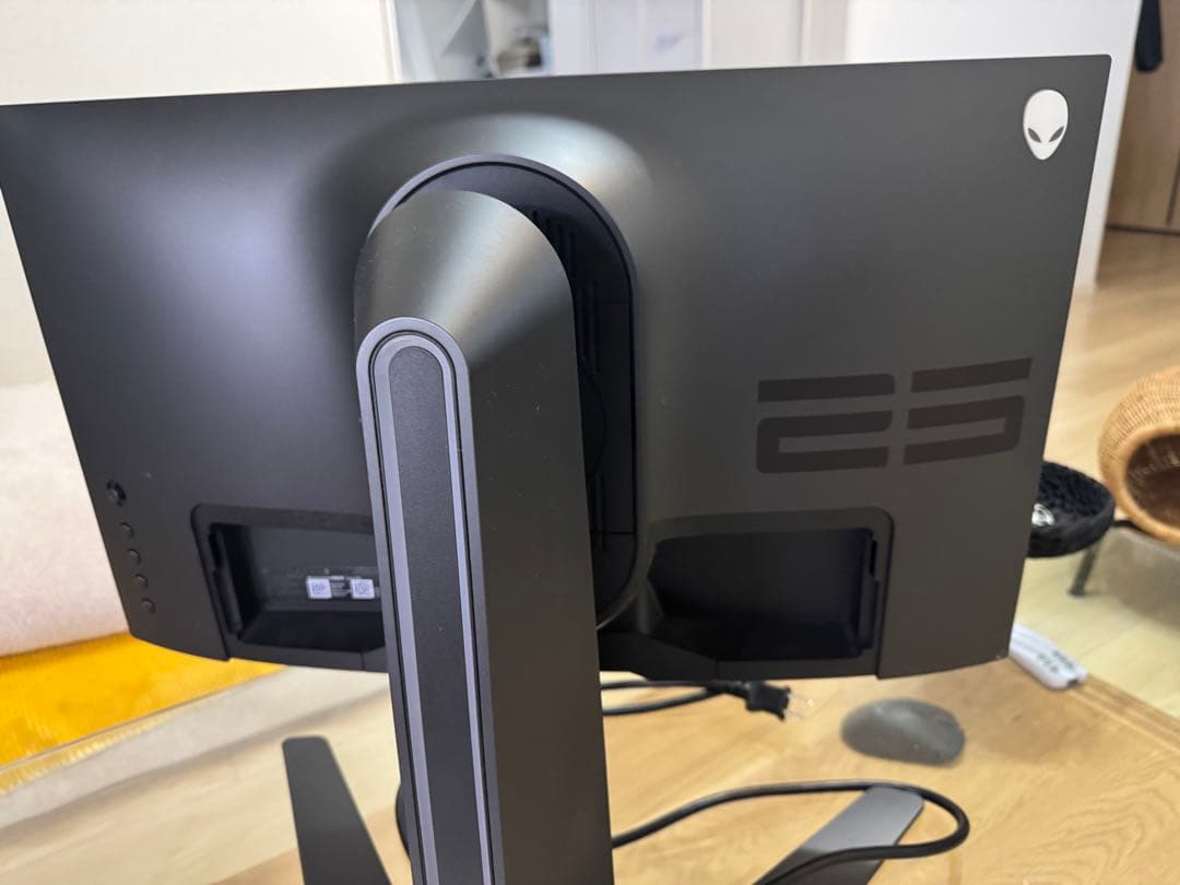 Alienware モニター 本体