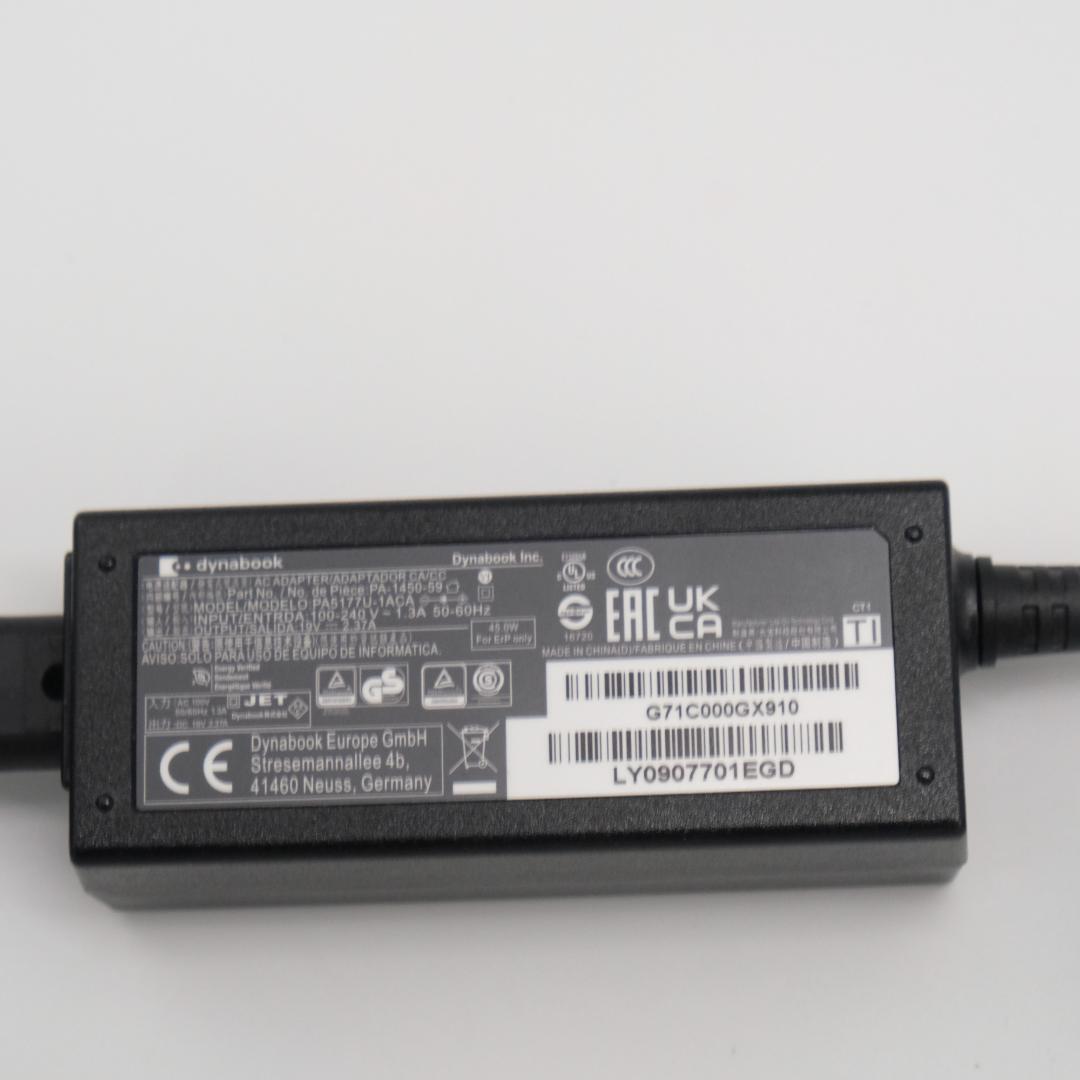 dynabook G83/FP i5 8GB SSD256GB 軽量859g