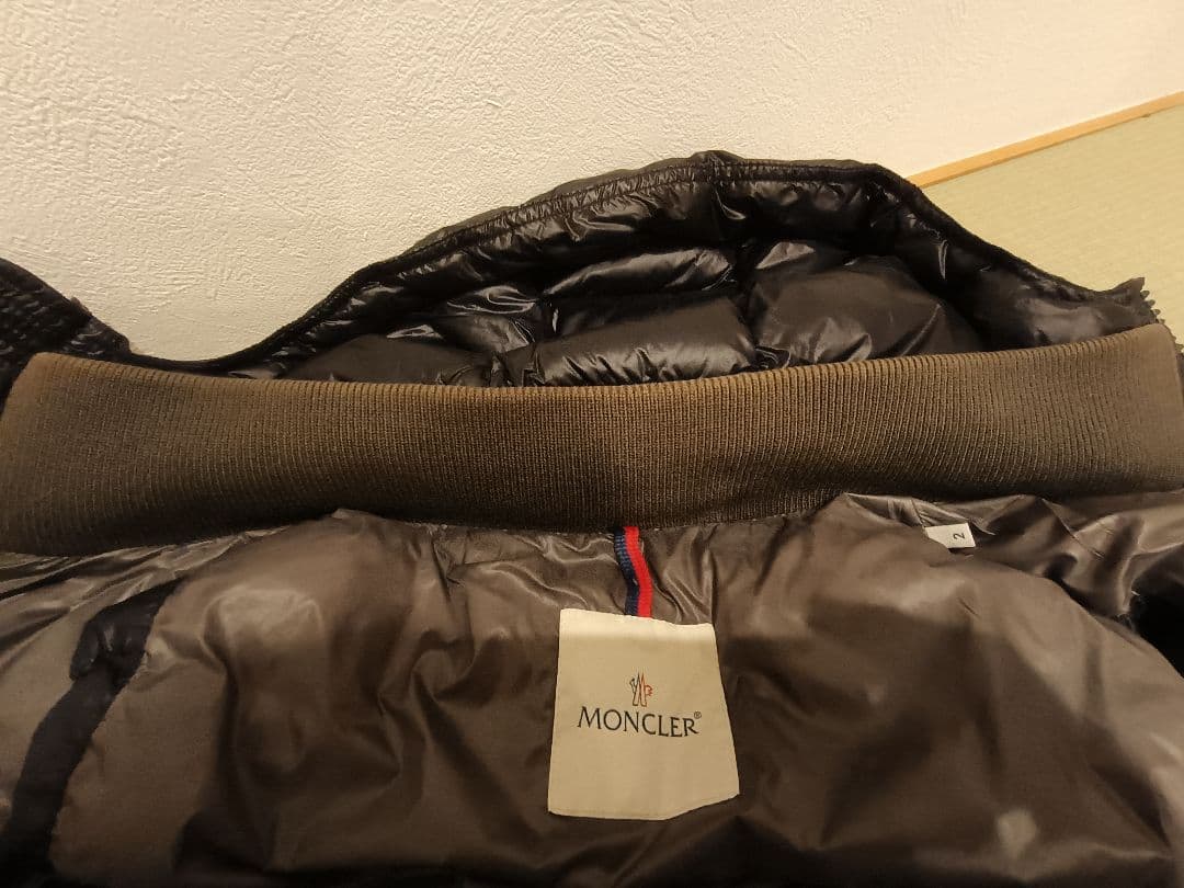 正規品　モンクレール　ダウンベスト
