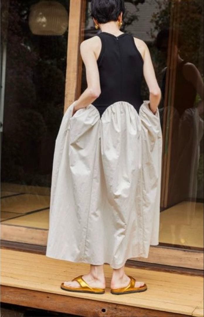 ⭐︎MH様用⭐︎正規品OMMO ARCH FLOW GATHER ワンピース