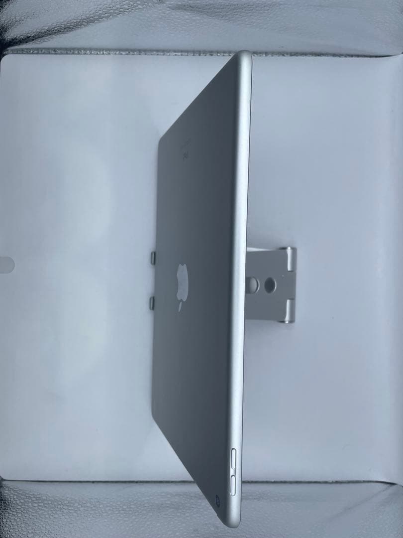 ア*ノ様 iPad 7世代 32GB バッテリー96%