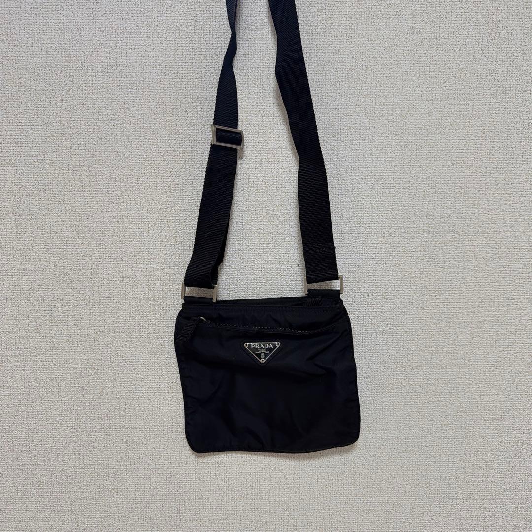 リ*ナ様 PRADA サコッシュ　　セール