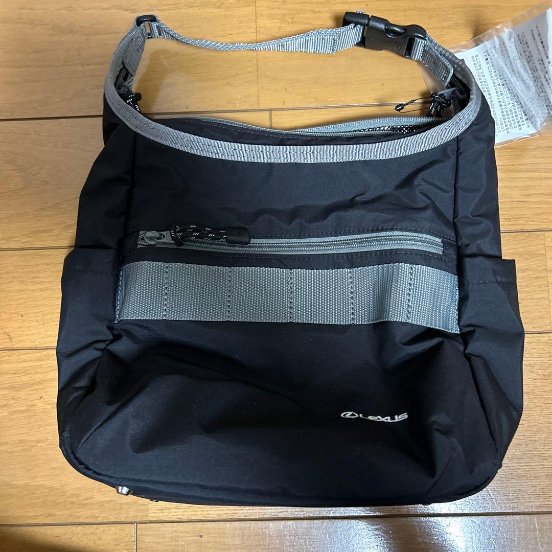 レクサス　ラウンドバック新品