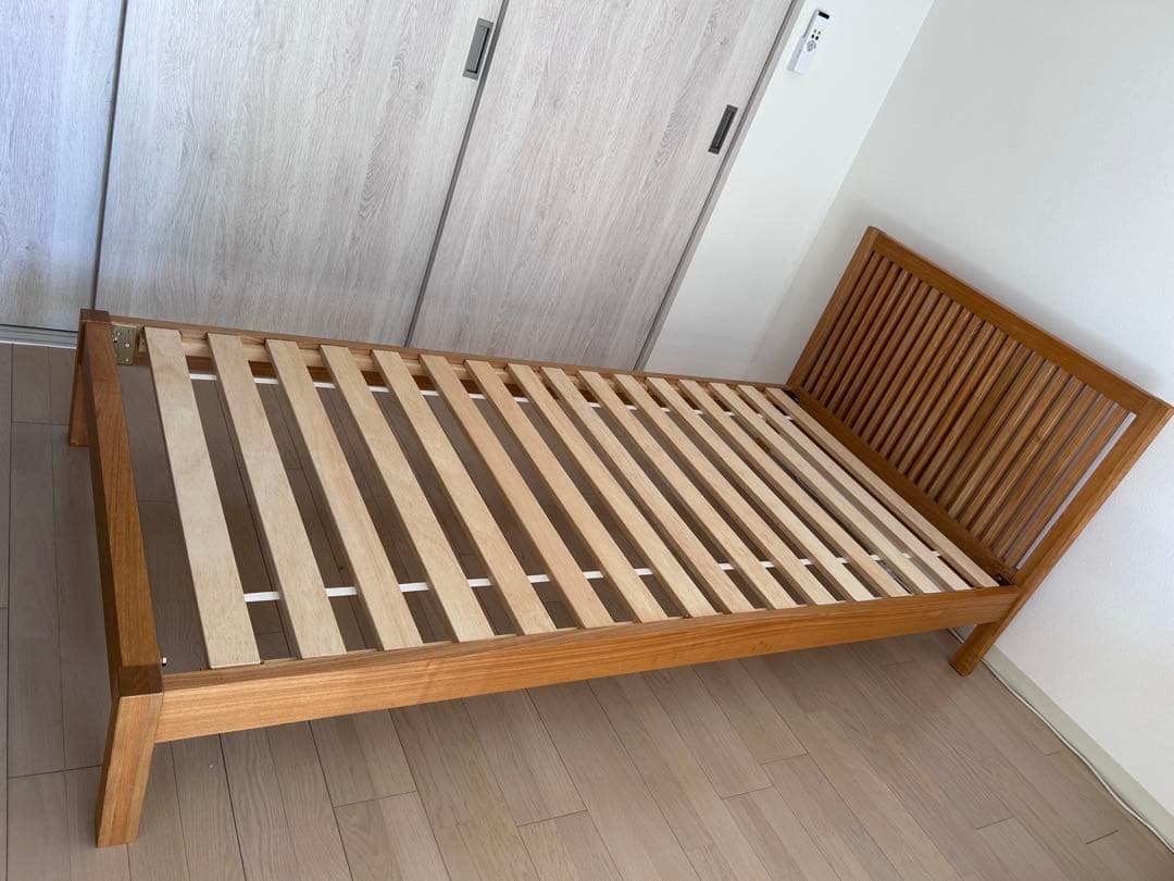 ACTUS シングルベッドフレーム