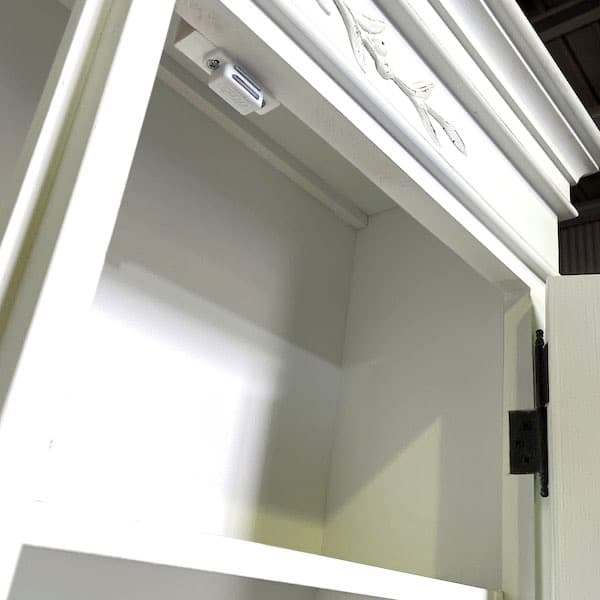 フランス製　アンティーク調カップボード　食器棚　キャビネット　飾り棚　シャビィ