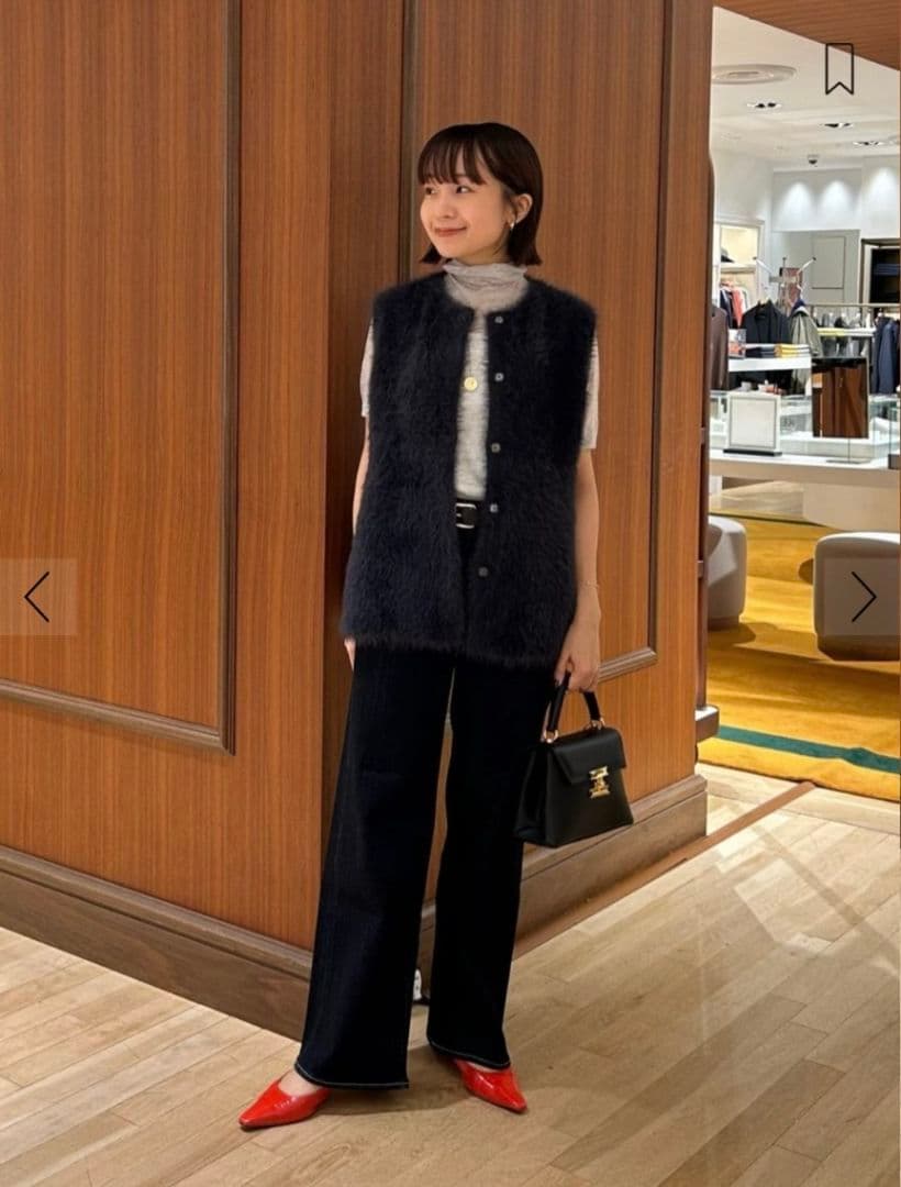 【新品タグ付】トゥモローランド Ballsey フェザーヤーンペプラムベスト