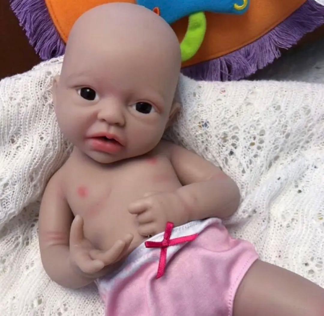 専用　マシュマロシリコン　全身シリコン　グラスアイ　リボーンドール