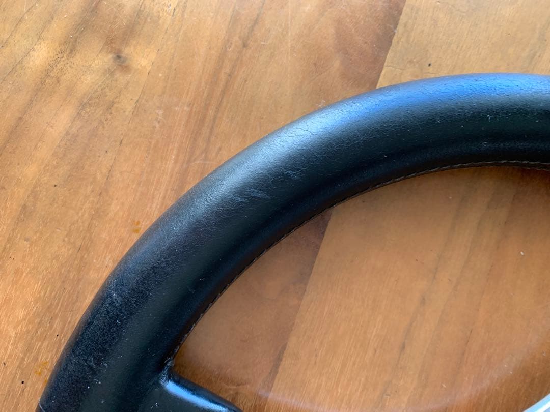 MOMO ステアリング ジャッキースチュワート 　ホーンボタン+ボス