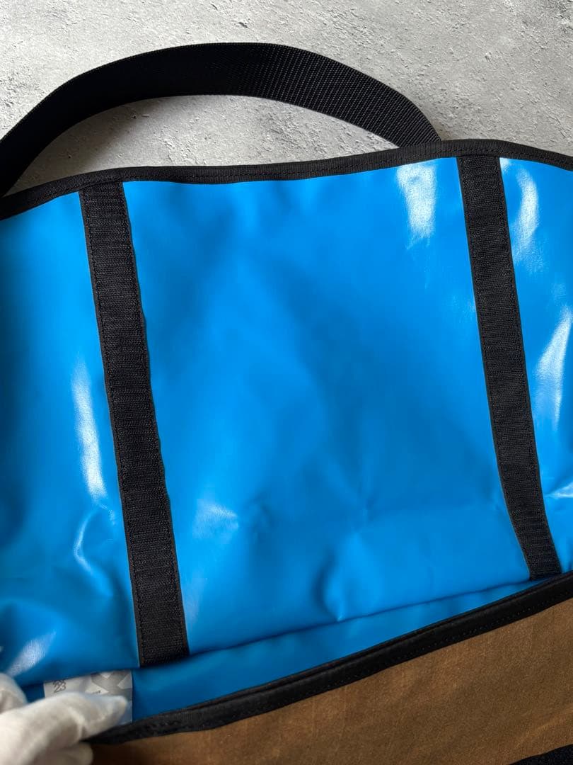 シュタク　shtak　ブルーラグメッセンジャーバッグ