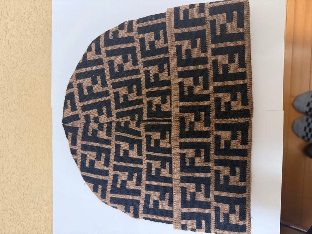 FENDI ロゴニット帽