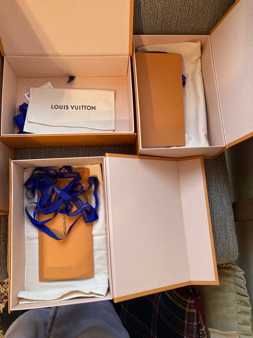 ルイビトン　ショップバッグ、空箱　15個2023.2024.2025年