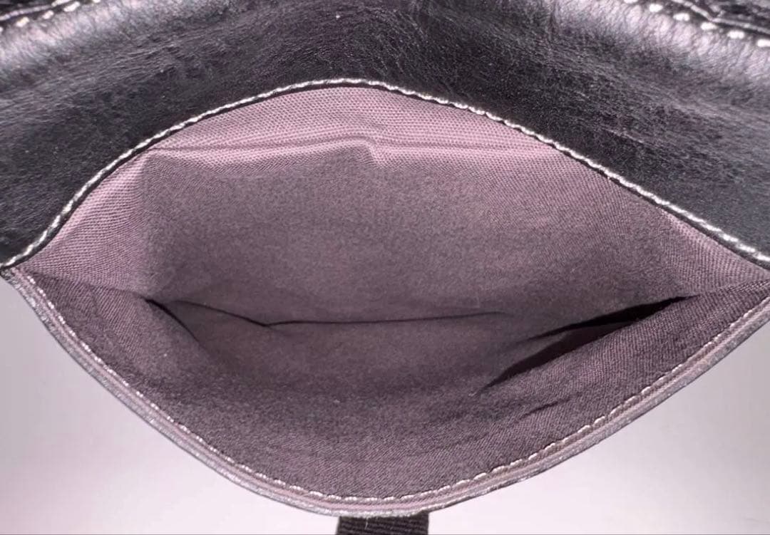 土屋鞄 レザーショルダーバッグ 斜めがけ レザー 黒 ブラック