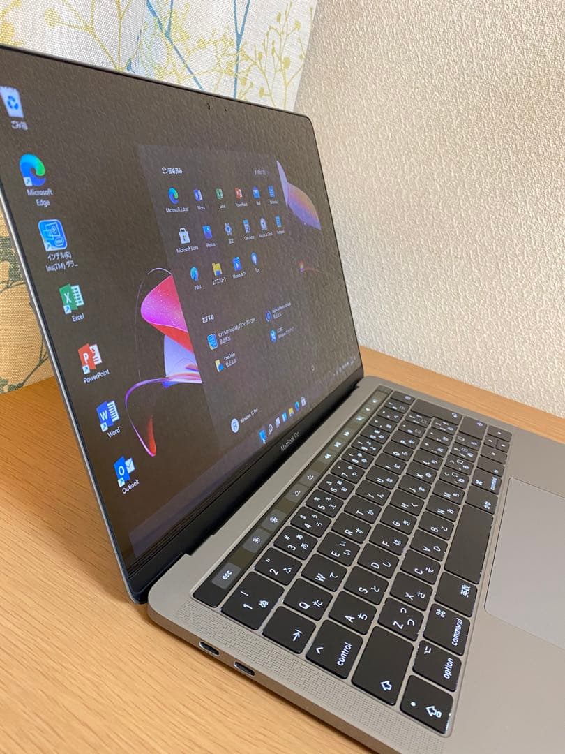 美品 MacBook Pro 16GB/タッチパネル /Office付き