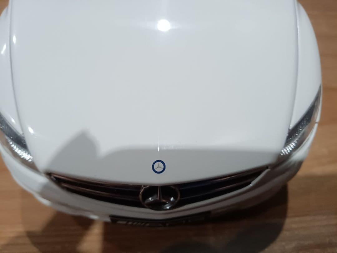 ゆうたん　1/18　メルセデスベンツ　CL63 AMGミニカー　ホワイト