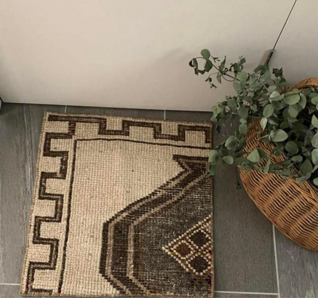 【送料無料】トルコヴィンテージラグ／size: 50×52cm