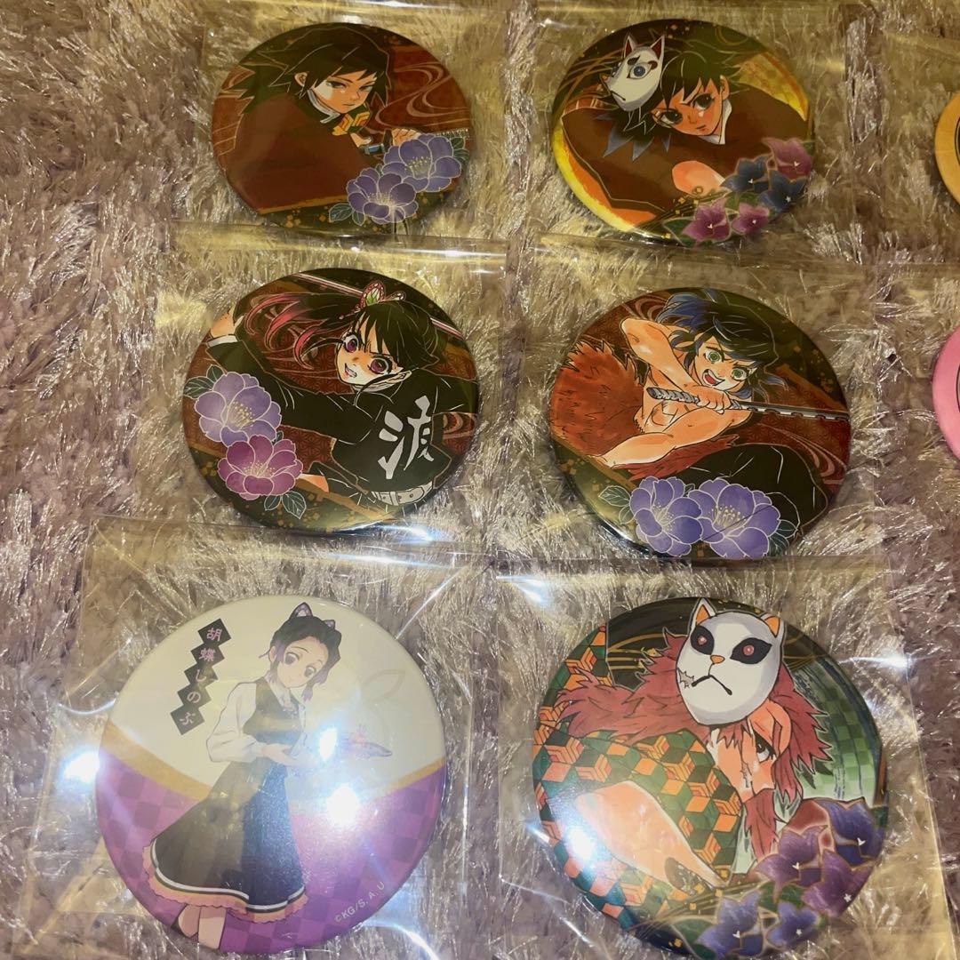 鬼滅の刃　缶バッチ＋ミニフィギュア61個セット