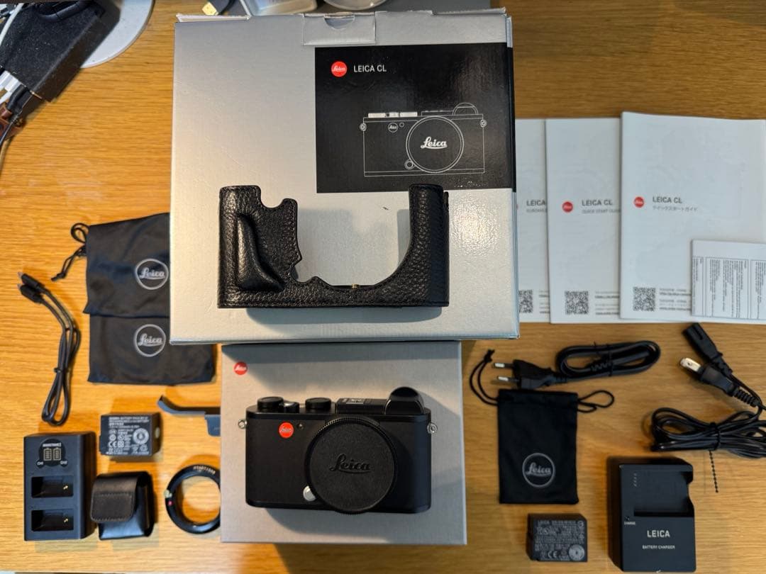 Leica CL ボディ　箱、予備バッテリー、M-Lアダプター、サムレスト付き