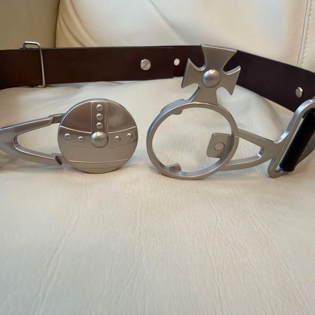 【Vivienne Westwood】シルバー盾型バックルの茶色ベルト